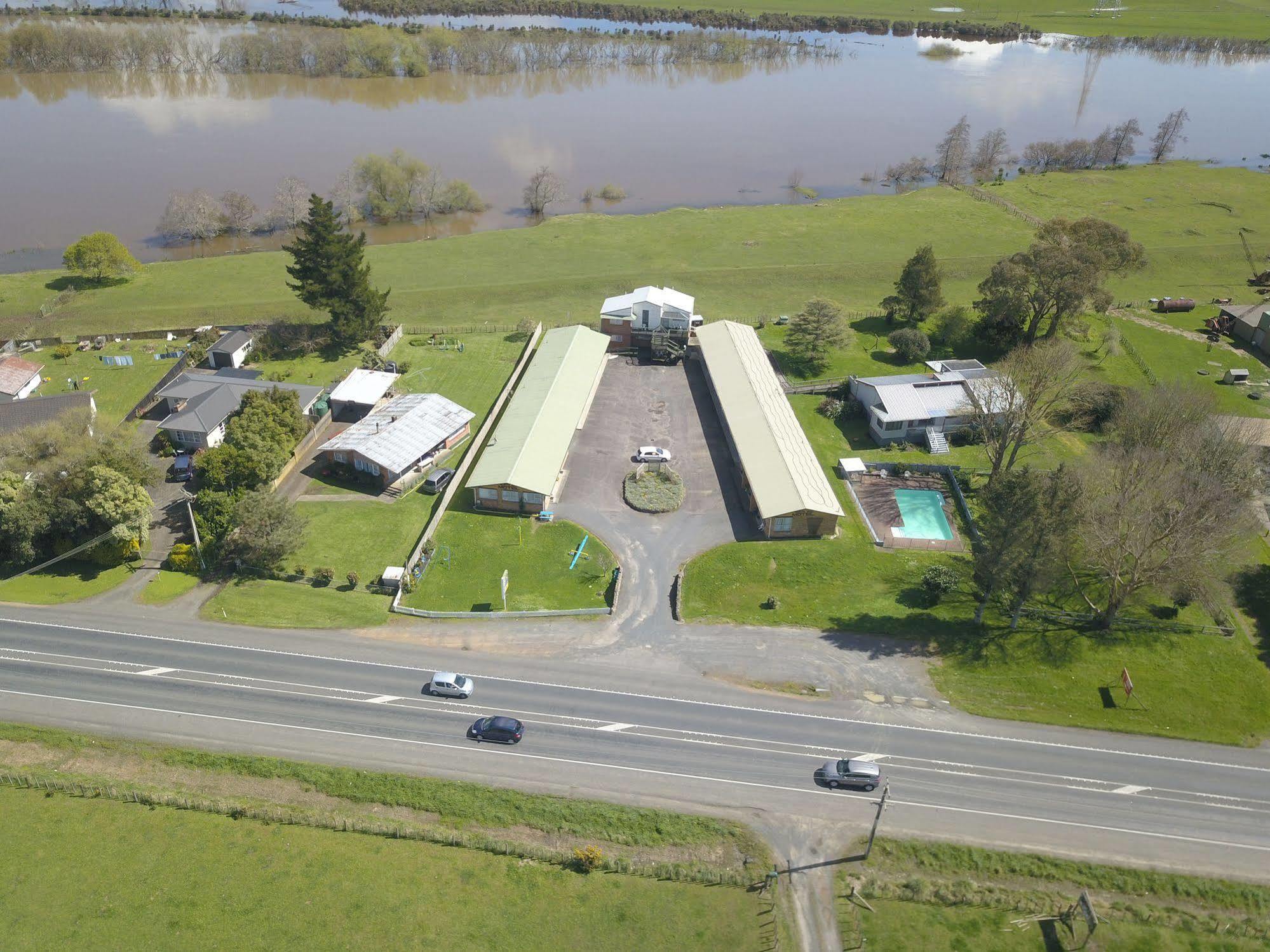 North End Motel Huntly Exterior photo